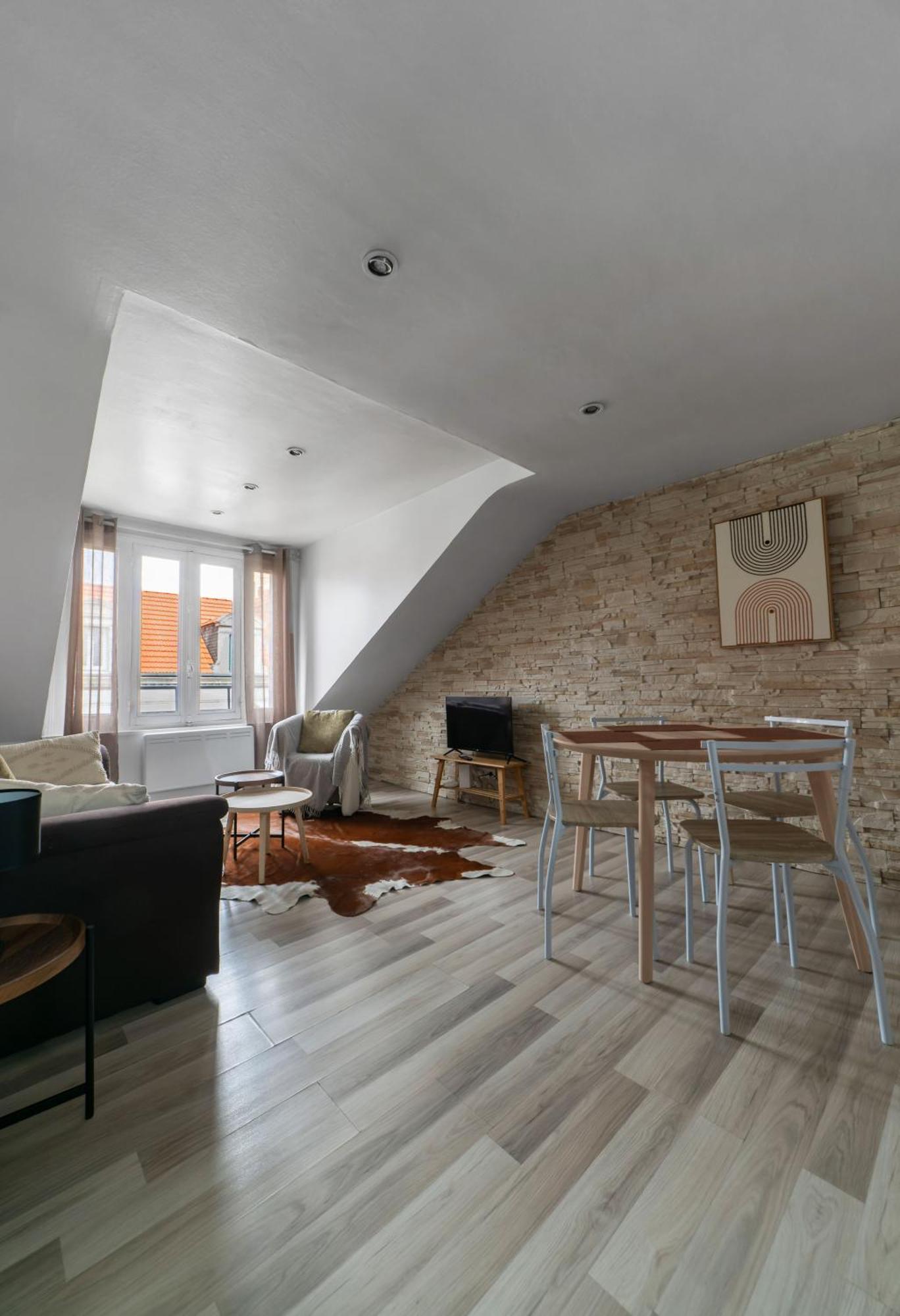 Le Doumer - 2 Pieces En Centre Apartment *